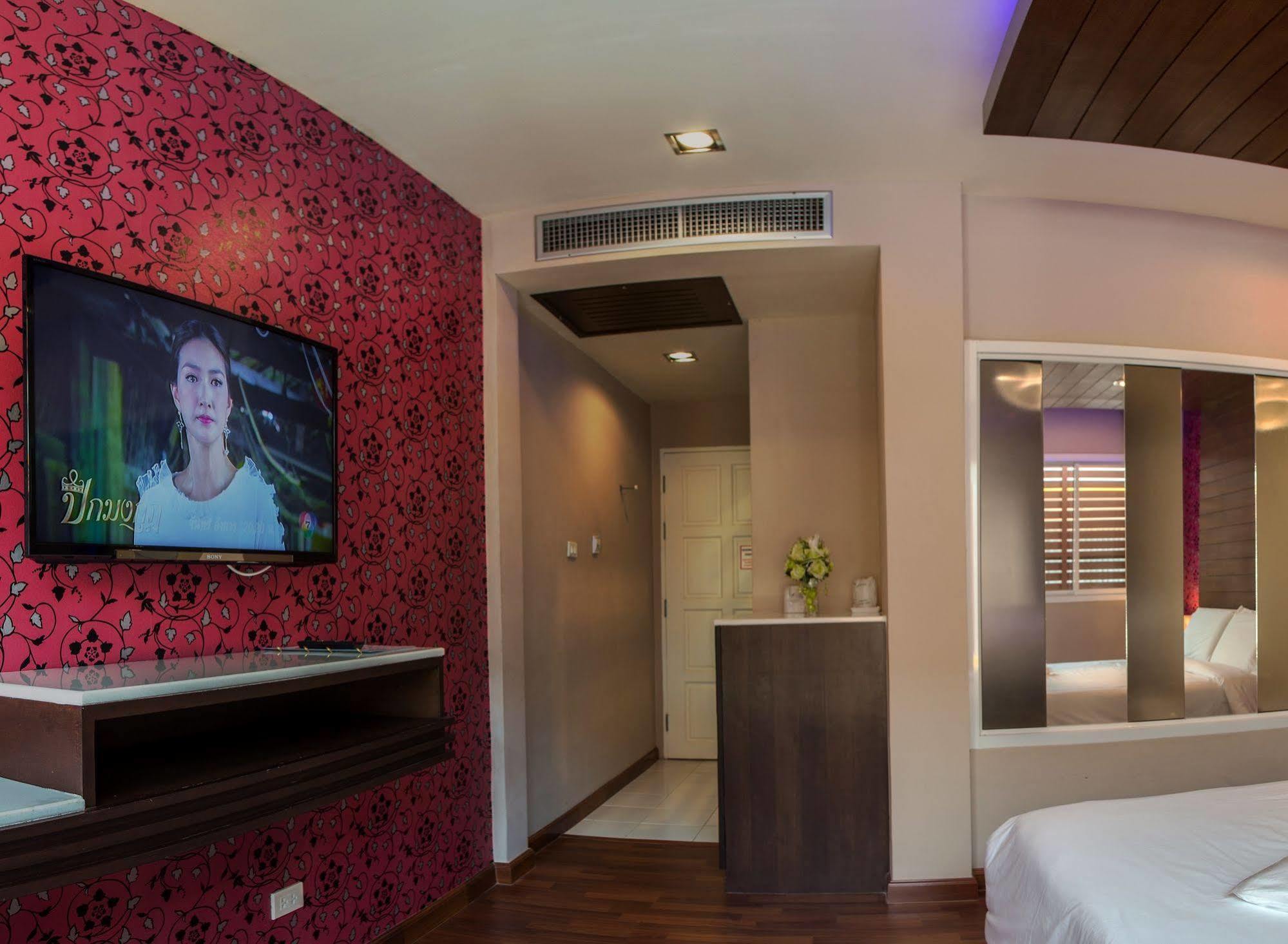 The Ring Hotel Hatjaj Kültér fotó